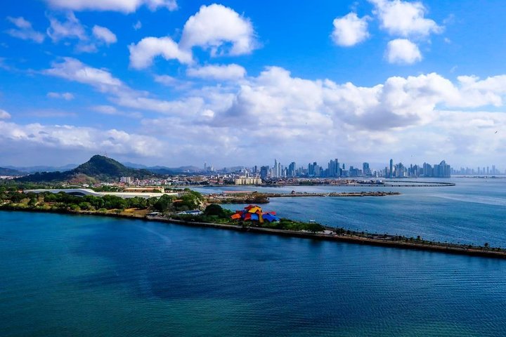 Excursión por la costa de Colón: visita privada a Ciudad de Panamá y al Canal de Panamá