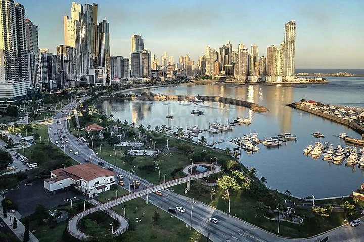 Excursión por la costa de Colón: visita privada a Ciudad de Panamá y al Canal de Panamá