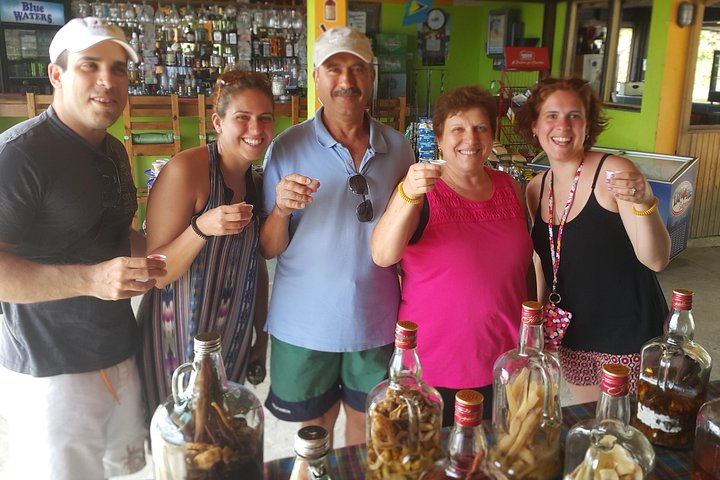 St. Lucia Food and Rum Tour - Proef authentiek St. Luciaans eten en cultuur