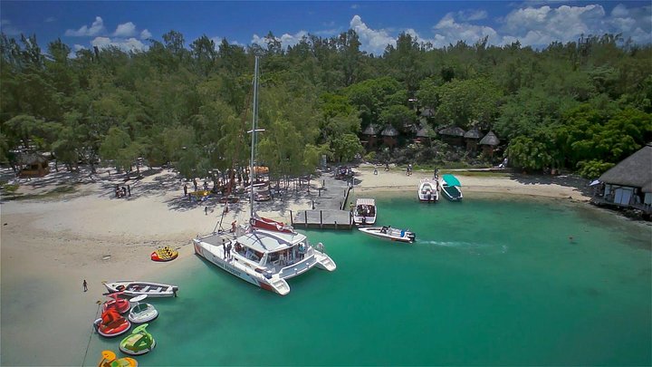 Croisière d'une journée en catamaran à l'île aux Cerfs avec déjeuner barbecue