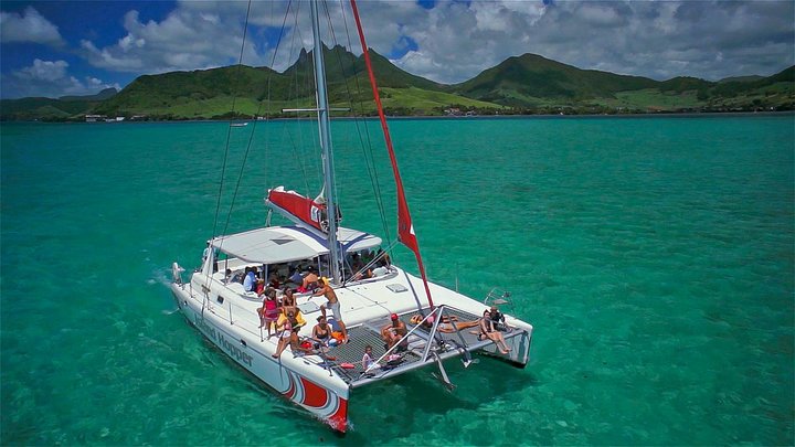 Croisière d'une journée en catamaran à l'île aux Cerfs avec déjeuner barbecue