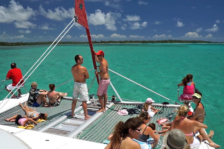 Croisière d'une journée en catamaran à l'île aux Cerfs avec déjeuner barbecue