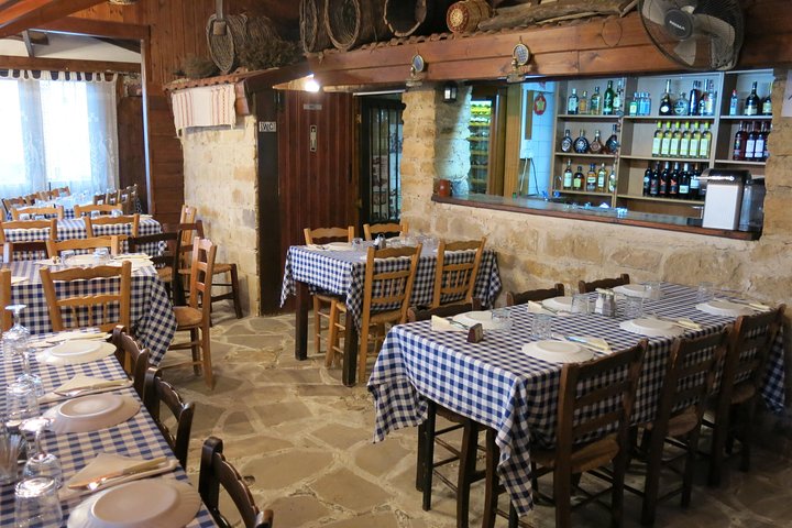 Troodos Mountains Vino Venture: Tour del vino di un'intera giornata
