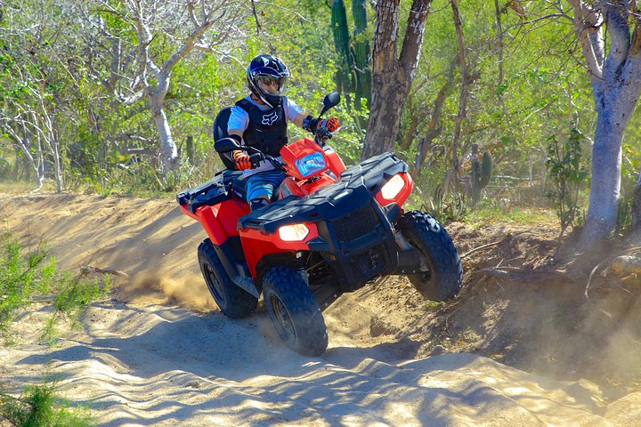 Excursion en VTT Cabo 4x4 avec dégustation de tequila et déjeuner buffet mexicain