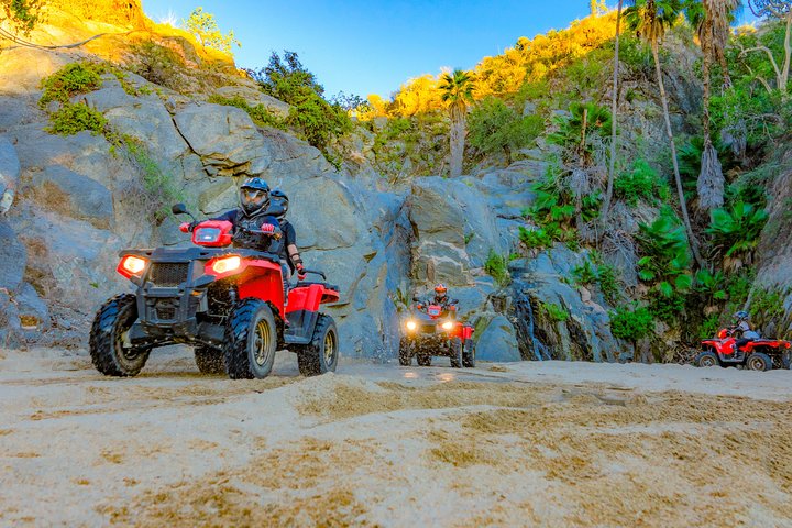 Excursion en VTT Cabo 4x4 avec dégustation de tequila et déjeuner buffet mexicain