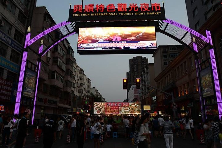 4-timers privat tur til Shenyang Zhongshan Square og Xingshun Night Market