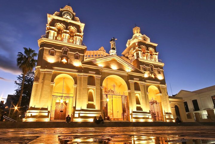 Tour por la ciudad de Córdoba con plaza jesuítica opcional