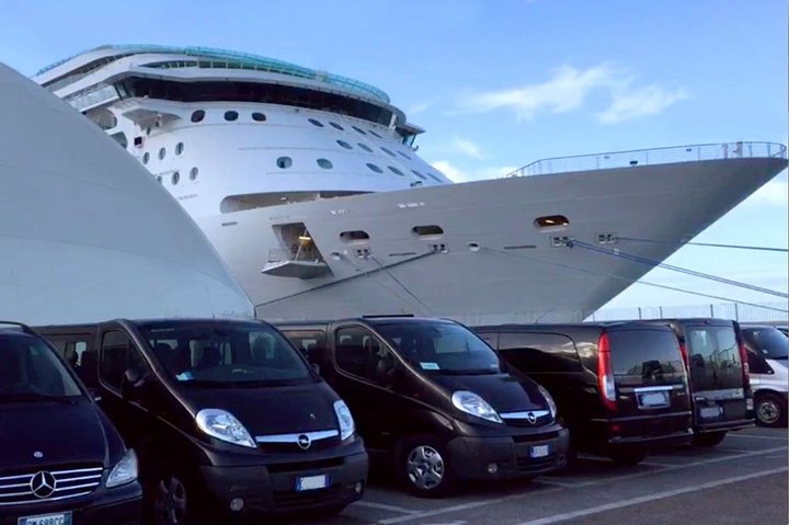Trasferimento dal porto crocieristico di Civitavecchia a Roma o FCO