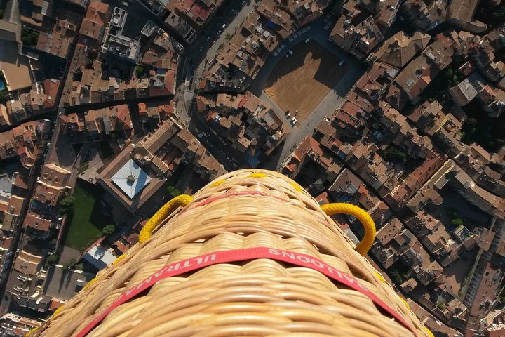 Balade en montgolfière au-dessus de la Catalogne avec Pick-up optionnel depuis Barcelone