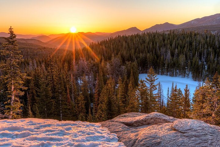 Caminhada de foto do nascer do sol para Dream and Emerald Lakes