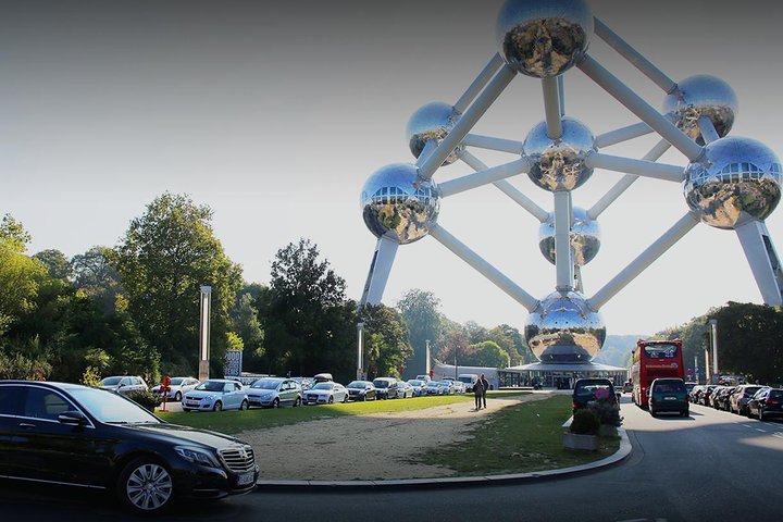 Trasferimento privato da Bruxelles ad Amsterdam con sosta al Castello di De Haar
