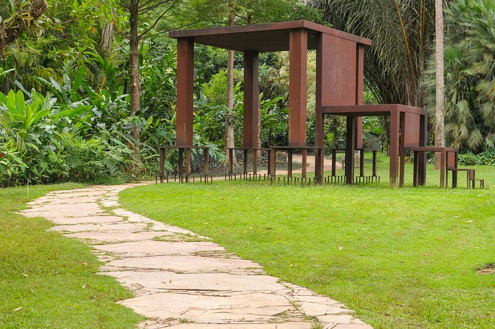 Inhotim - um dos maiores museus ao ar livre do mundo