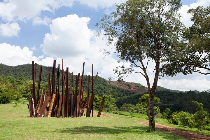 Inhotim - um dos maiores museus ao ar livre do mundo