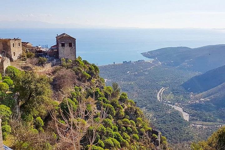 7 dagers tur Utforsk UNESCOs nettsteder Ankomst til Rinas eller Tirana