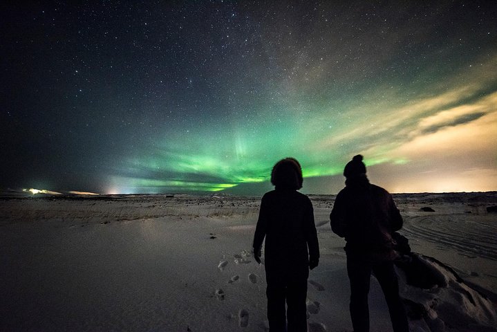 Northern Lights Bus Tour from Reykjavik with Hot Chocolate