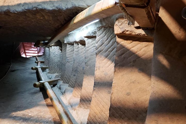 Excursión privada de un día: grutas del templo de los cascos de caballos y la forma de relieve de Zhangye Danxia