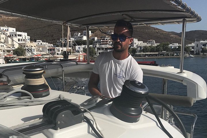 Gedeelde Catamaran All-inclusive-dagcruise naar Naxos of Paros