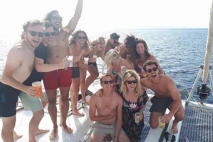Gedeelde Catamaran All-inclusive-dagcruise naar Naxos of Paros