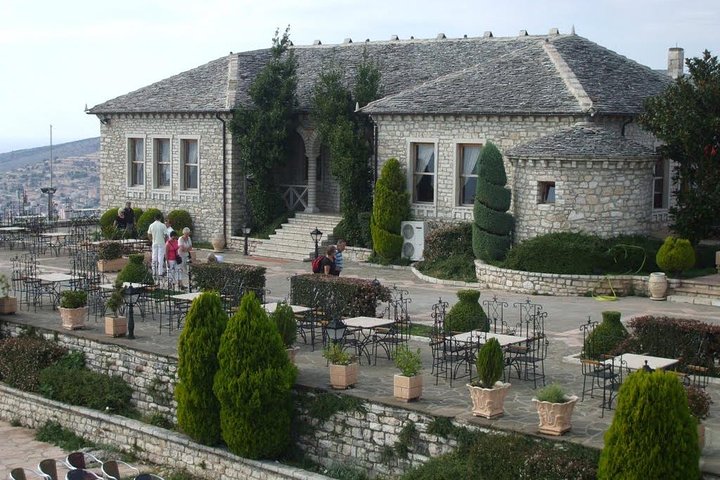 Vanuit Sarande: rondleiding door Blue Eye, Butrint, Ksamil & Lekuresi Castle
