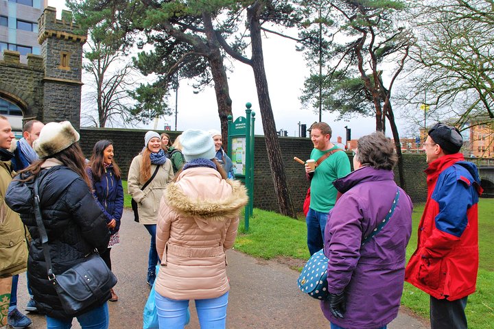 Recorrido a pie por lo más destacado de la ciudad de Swansea