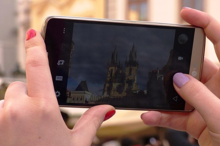 Traslado privado de Pilsen a Praga con 2 horas para hacer turismo