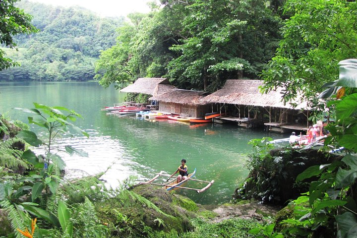 ドゥマゲテバラナン湖