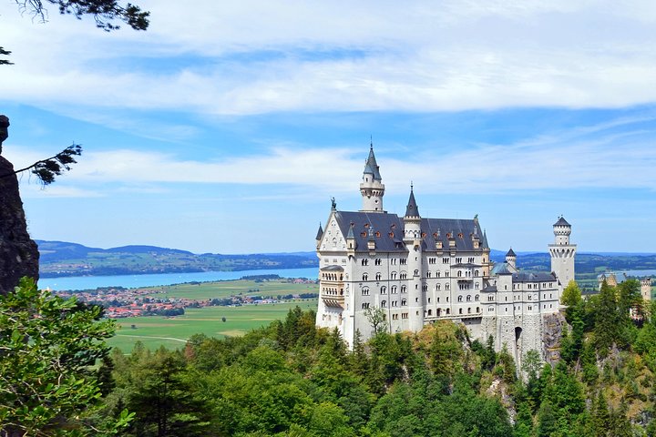 Gita di un giorno VIP Neuschwanstein, Linderhof e Grotta da Monaco di Baviera