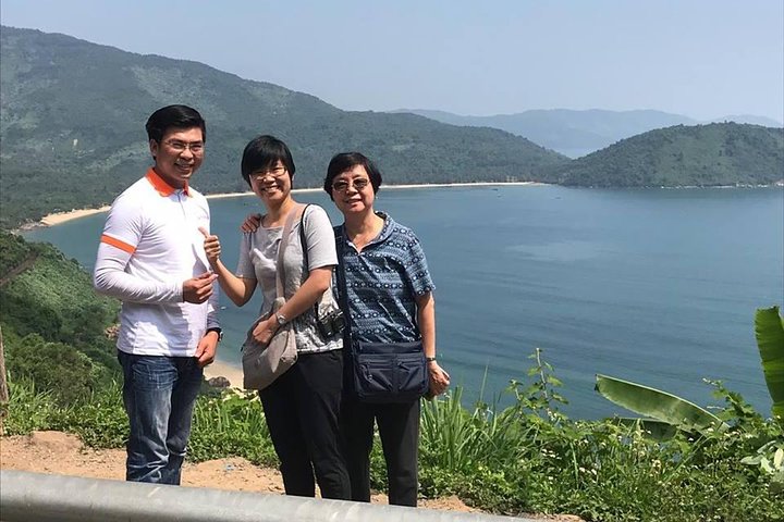 Dall'aeroporto di Dong Hoi a Phong Nha in auto privata o via Versa