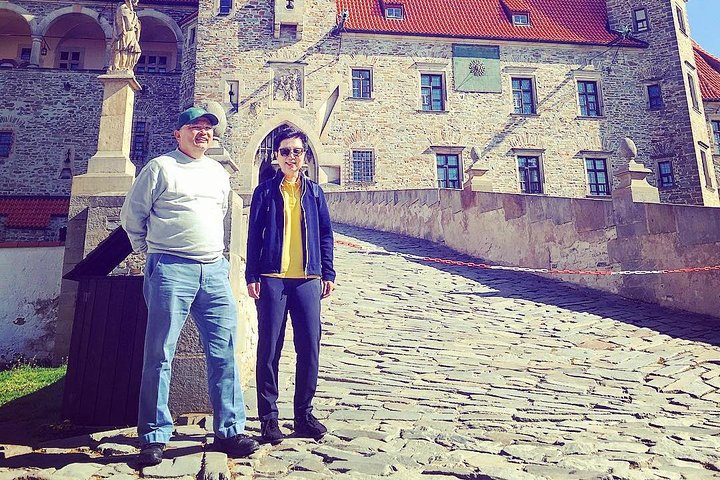 Traslado privado de Pilsen a Praga con 2 horas para hacer turismo