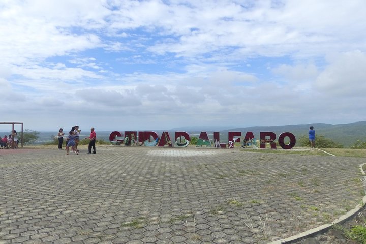 Panama Hat Maker, productos artesanales, museo, cocina local frente al mar. SHORE TOUR