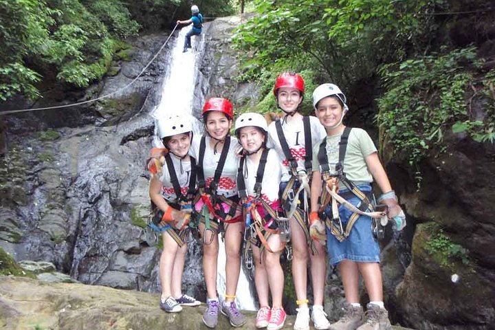 Mega Zipline Tour over 11 fosser fra Guanacaste