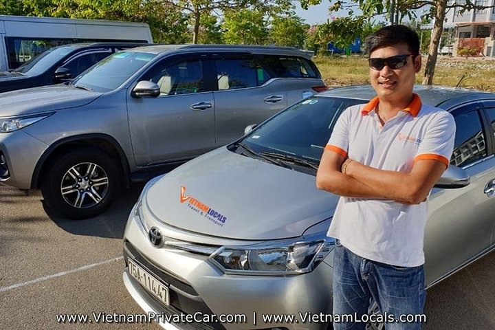 Dall'aeroporto di Dong Hoi a Phong Nha in auto privata o via Versa