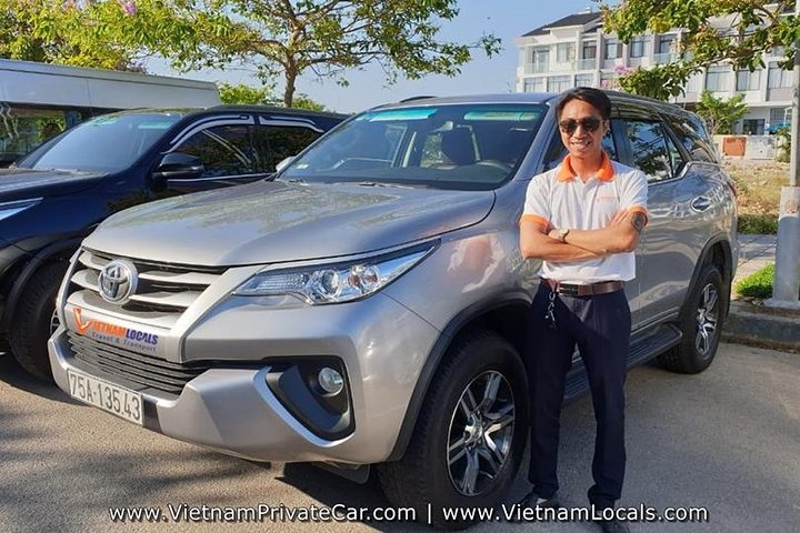 Dall'aeroporto di Dong Hoi a Phong Nha in auto privata o via Versa