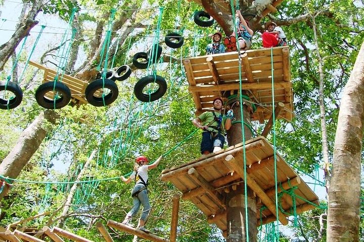 Mega Mix Adventure und Zipline im Adventure Park Vista Golfo