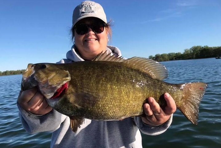 Private Lake Erie Smallmouth Bass Fishing Charters