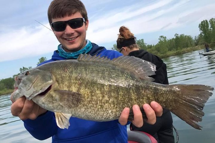 Private Lake Erie Smallmouth Bass Fishing Charters
