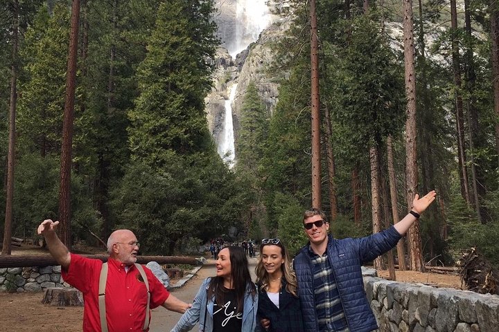 Halbprivate Yosemite-Tour mit Ahwahnee-Mittagessen und Abholung vom Hotel