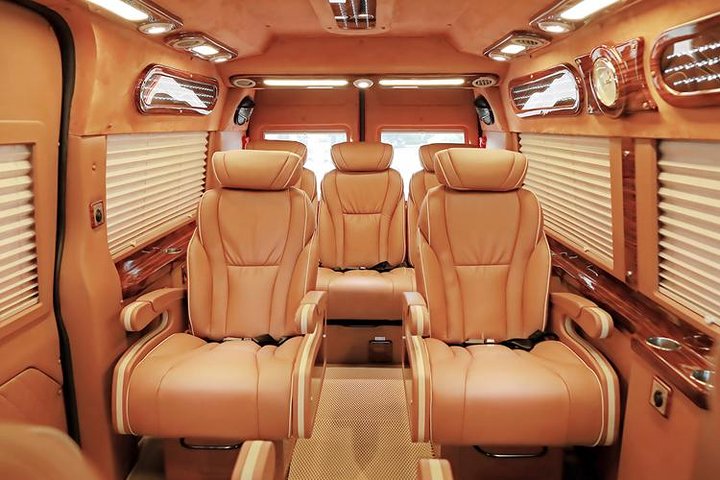 Hanoi trasferimenti privati di sola andata (da furgoni limousine di lusso)