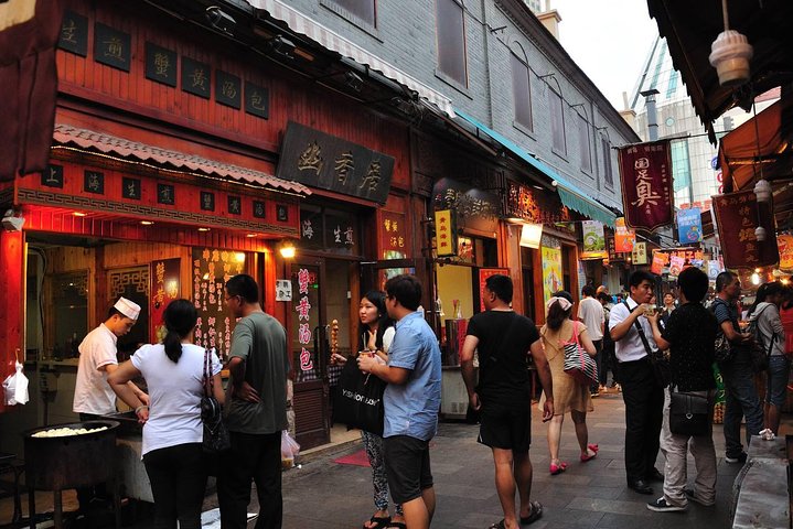 Excursión privada de un día arquitectónico histórico de Qingdao con cerveza Tsingdao durante el almuerzo