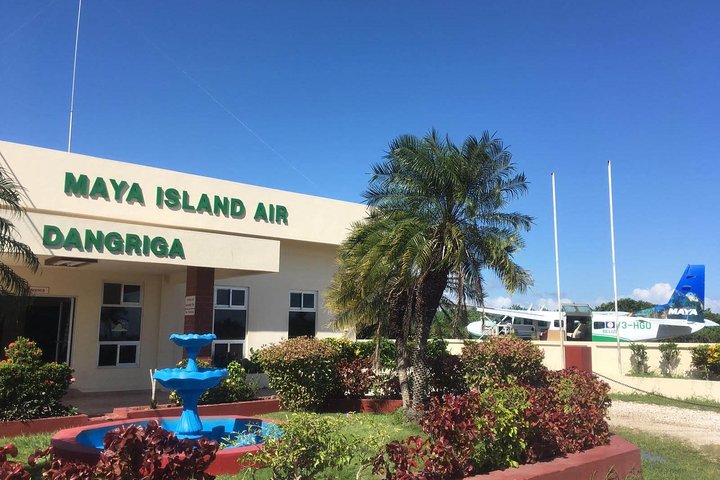 Aeropuerto de Dangriga Town a Hopkins Village