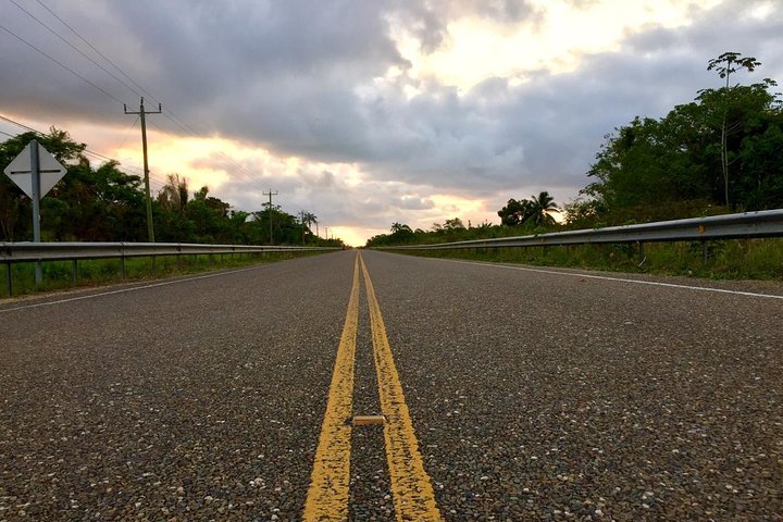 Aeropuerto de Dangriga Town a Hopkins Village