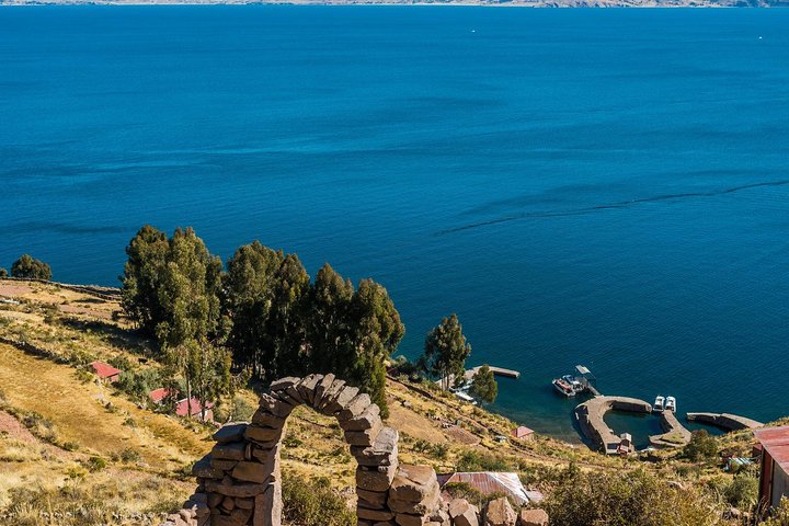 Uros Schilf schwimmende Inseln & Taquile Insel Titicaca Puno Ganztags