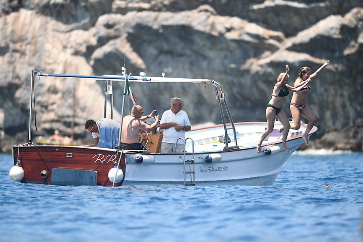 Capri bådtur: Grottoes, Swim & Sip Limoncello i en lille gruppe