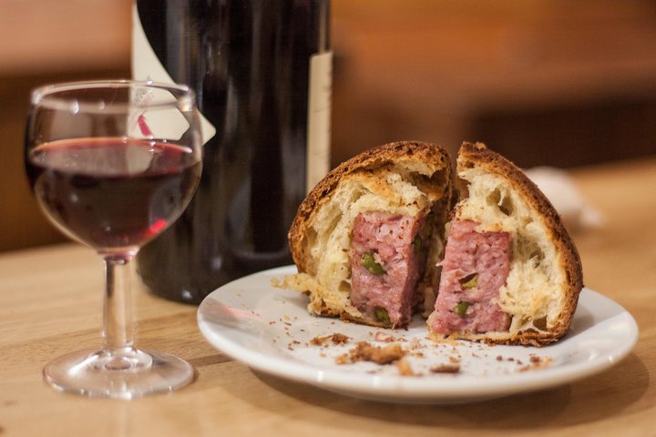 Visite gastronomique de la vieille ville de Lyon avec 5 plats authentiques et vin fin