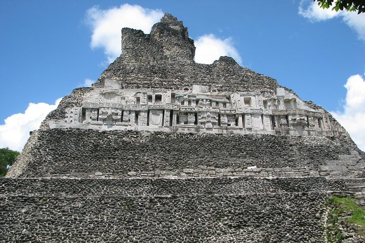 Xunantunich und Cave Tubing - Tagesausflug ab San Ignacio