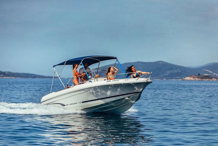 Visite en bateau privée personnalisée au départ de Herceg Novi (4 heures)