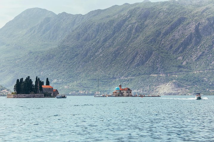 Visite en bateau privée personnalisée au départ de Herceg Novi (4 heures)