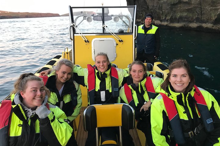 Totimers rundtur i Vestmannaeyjar med RIB-båt