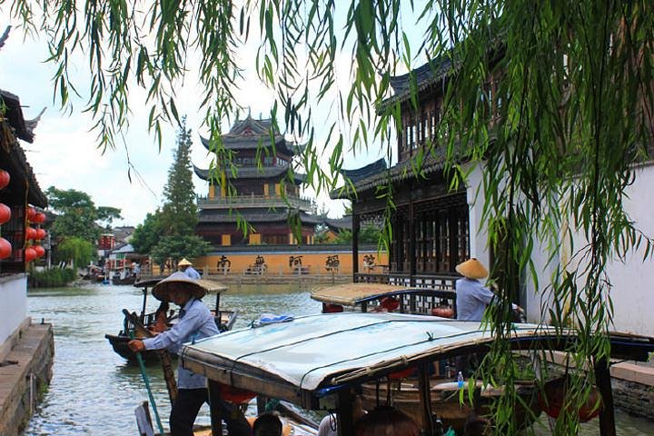 Von Shanghai : Zhujiajiao Water Town Private Tour mit Bootsfahrt