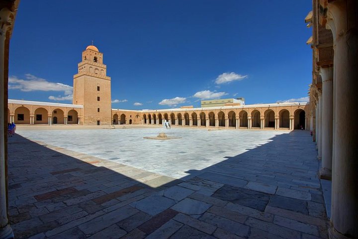 Kairouan och El Jem med valfri Monastir privat dagstur